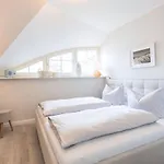 Nyaraló Hus Mats *