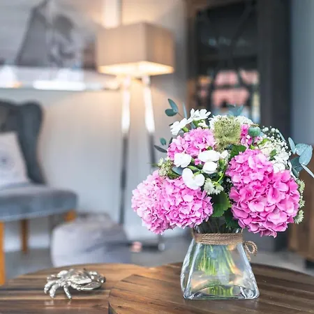 Hus Mats * زنغست